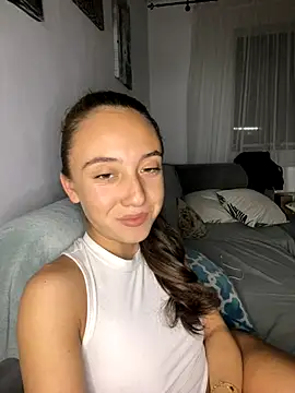 Snapshot of CristinaSww chatting on 17, 10, 2025 CristinaSww online show from 17, 10, 2025