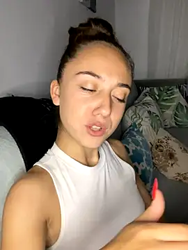 Snapshot of CristinaSww chatting on 18, 10, 2025 CristinaSww online show from 18, 10, 2025