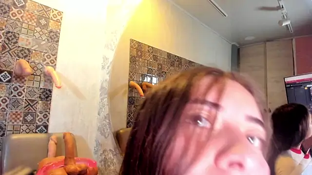 Keyla ruiz  online show from 9, 5, 2026