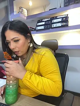 isabella horney  online show from 26, 2, 2026