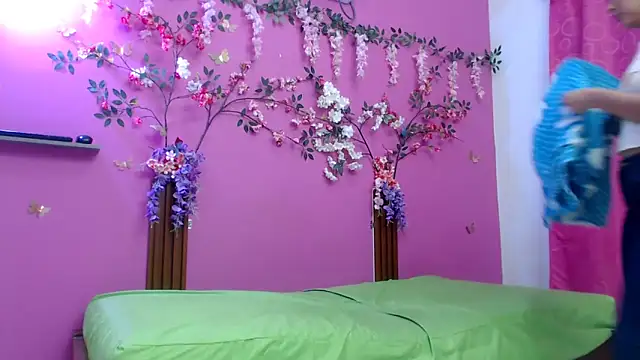 skinnybarbie022 online show from 6, 5, 2026