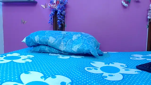 skinnybarbie022 online show from 12, 5, 2026