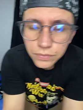 Kurtxxx22 online show from 17, 11, 2025