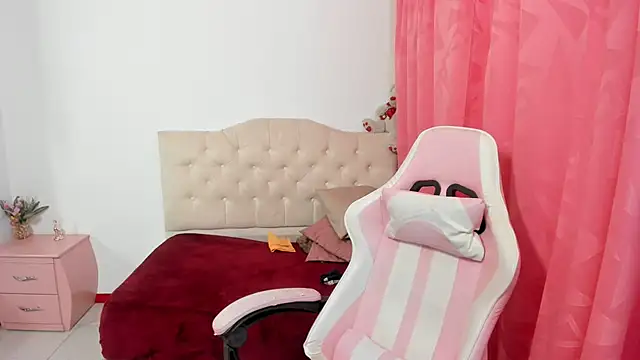 lailahdark online show from 25, 9, 2025