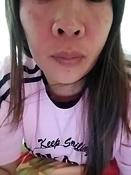 Snapshot of KateLyn08 chatting on 15, 12, 2025 KateLyn08 online show from 15, 12, 2025