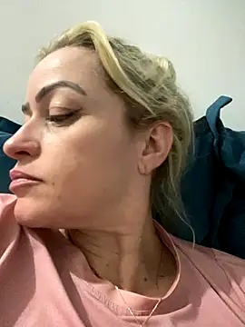 Snapshot of Alerquinasc chatting on 1, 10, 2025 Alerquinasc online show from 1, 10, 2025