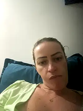 Snapshot of Alerquinasc chatting on 4, 11, 2025 Alerquinasc online show from 4, 11, 2025