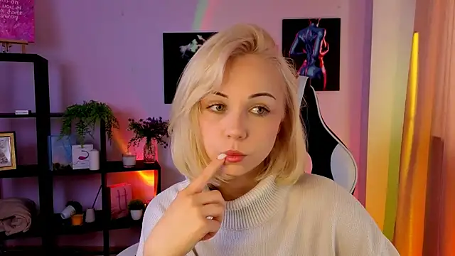 Snapshot of Charlotte_Colinss chatting on 16, 5, 2026 Charlotte Colinss online show from 16, 5, 2026