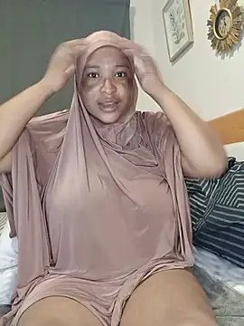 Sweetbxxx24 online show from 18, 5, 2026