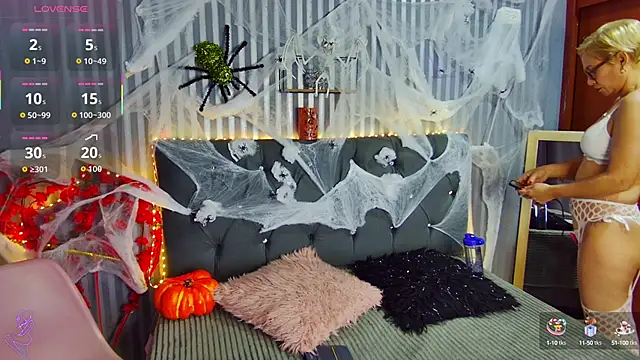 Snapshot of geminis_milf chatting on 28, 10, 2025 geminis milf online show from 28, 10, 2025