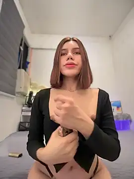 naughtyandreaxx online show from 7, 4, 2026