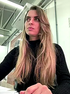 SweetGraciosa online show from 10, 10, 2025