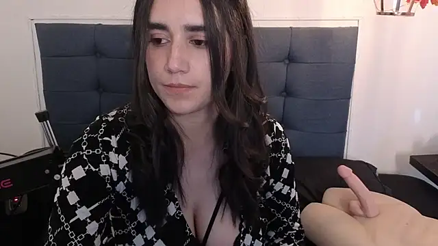 elowen halley1 online show from 19, 9, 2025