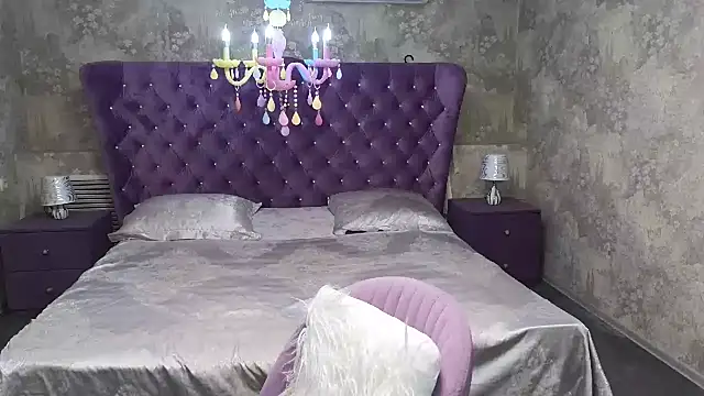 Eloisa Eliot online show from 10, 10, 2025