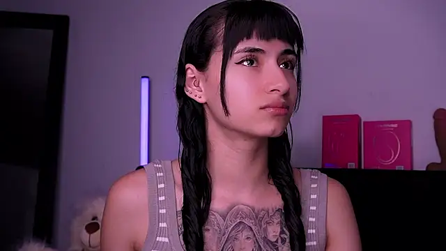 Alynn Bri  online show from 21, 3, 2026