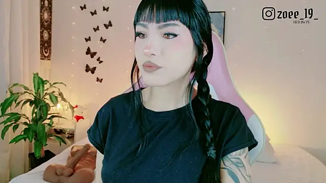 cuteezoe online show from 18, 5, 2026