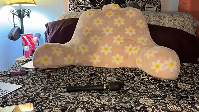 Snapshot of onlysunidreamss chatting on 14, 10, 2025 onlysunidreamss online show from 14, 10, 2025