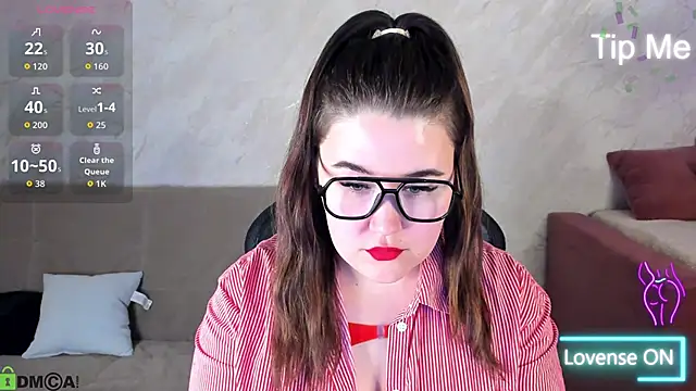 Snapshot of Tara_Torres chatting on 18, 9, 2025 Tara Torres online show from 18, 9, 2025