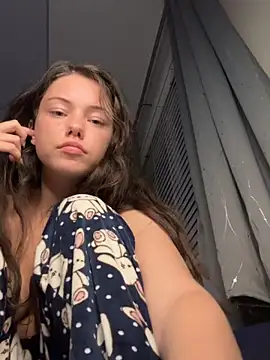 lilbbyily online show from 9, 5, 2026