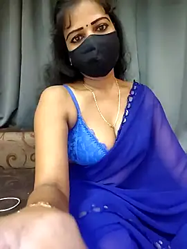 Snapshot of Misss-julli chatting on 19, 9, 2025 Misss-julli online show from 19, 9, 2025