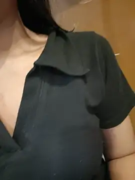 Snapshot of Vaani_Actress chatting on 8, 7, 2026 Vaani Actress online show from 8, 7, 2026