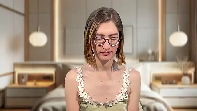 Snapshot of rousseblossom chatting on 14, 12, 2025 rousseblossom online show from 14, 12, 2025