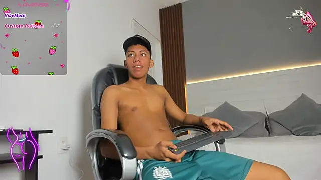 Brunette  boy online show from 30, 11, 2025