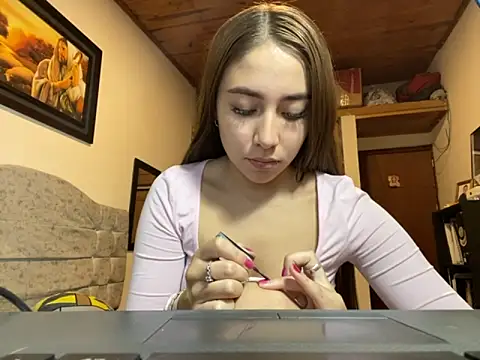 SweetMaddiee  online show from 8, 9, 2025
