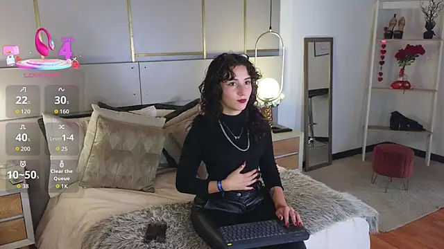 Lina Montclair online show from 1, 4, 2026