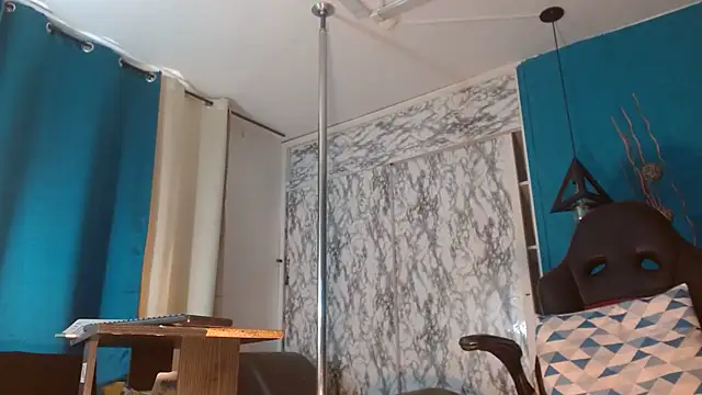 hanna mooreee online show from 24, 11, 2025