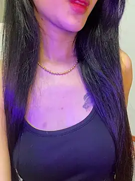 Snapshot of Sexlove_bb chatting on 1, 6, 2026 Sexlove bb online show from 1, 6, 2026