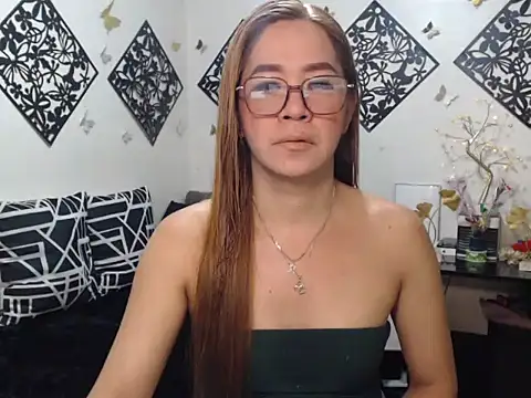 Snapshot of TheMISTRESSx69 chatting on 19, 5, 2026 TheMISTRESSx69 online show from 19, 5, 2026