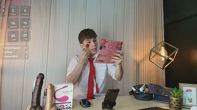 TaylerWhite online show from 6, 10, 2025