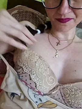 Linda Hot13 online show from 9, 10, 2025