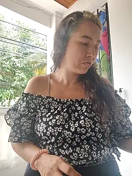 Snapshot of marly_charm_ chatting on 17, 10, 2025 marly charm online show from 17, 10, 2025