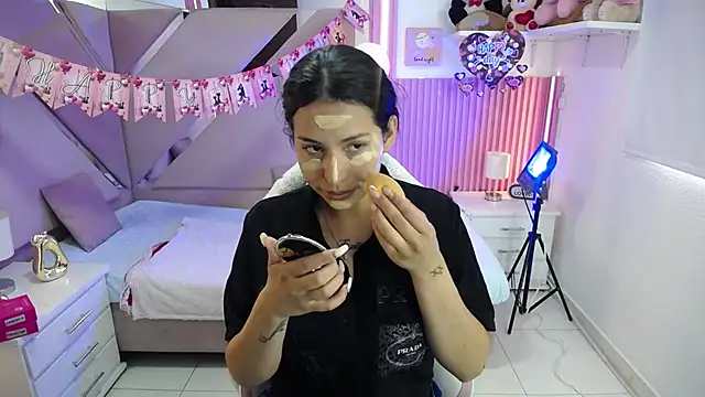 Mia garcia28 online show from 23, 2, 2026