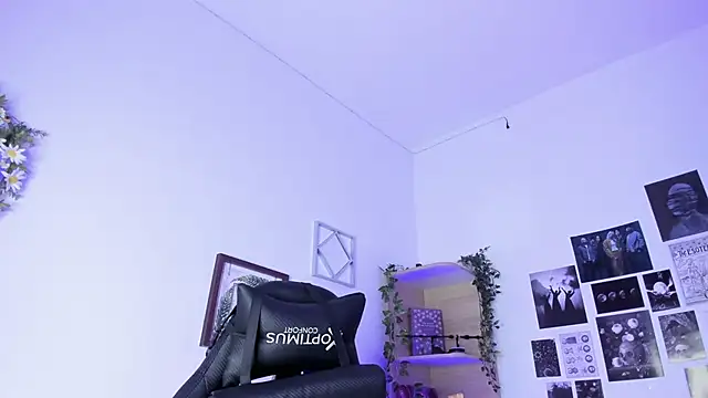 Lana Herondale online show from 11, 10, 2025