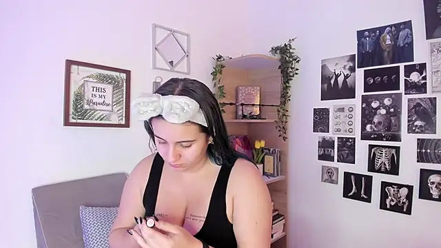 Lana Herondale online show from 30, 10, 2025