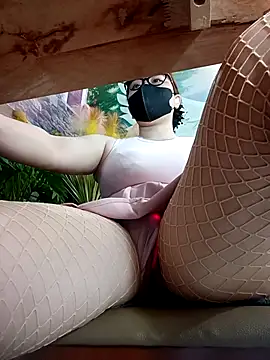 Snapshot of Bonnie-2k chatting on 1, 11, 2025 Bonnie-2k online show from 1, 11, 2025