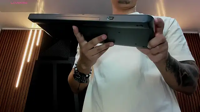 marco garciia  online show from 4, 10, 2025