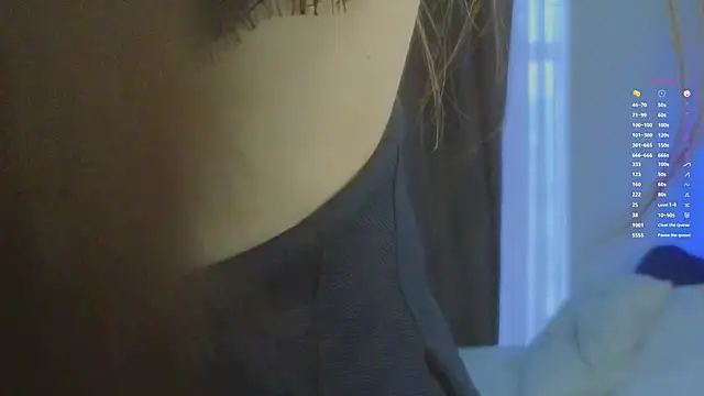 Snapshot of VirginiaHouston chatting on 10, 10, 2025 VirginiaHouston online show from 10, 10, 2025