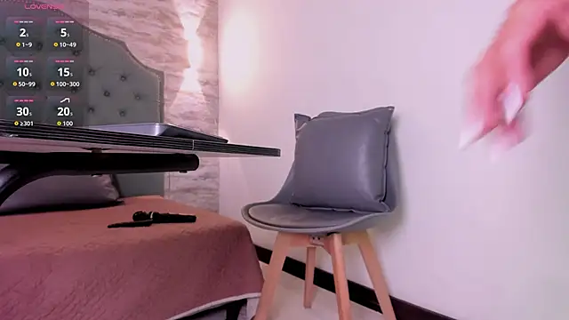 Snapshot of Maia_520 chatting on 16, 9, 2025 Maia 520 online show from 16, 9, 2025