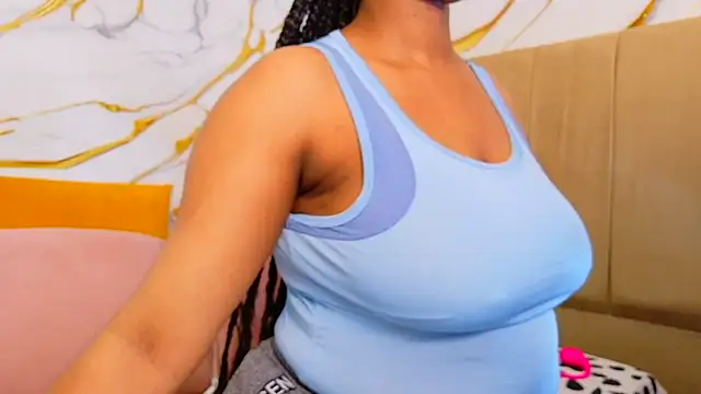 Snapshot of AmbarSmit chatting on 13, 3, 2026 AmbarSmit online show from 13, 3, 2026