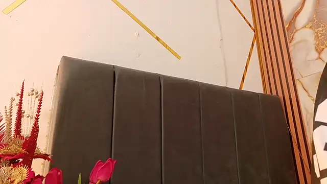 Snapshot of AmbarSmit chatting on 12, 4, 2026 AmbarSmit online show from 12, 4, 2026