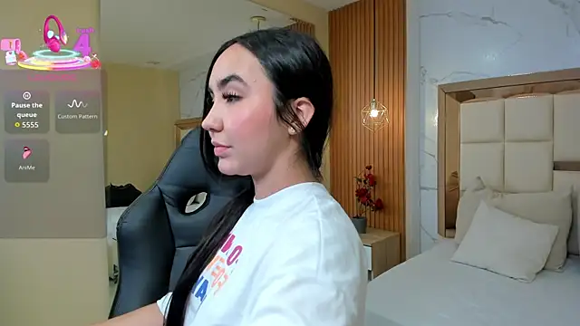 Snapshot of julieta_rosee chatting on 14, 7, 2026 julieta rosee online show from 14, 7, 2026