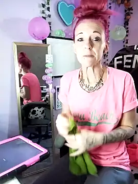 Purple2StayThnxx online show from 13, 10, 2025