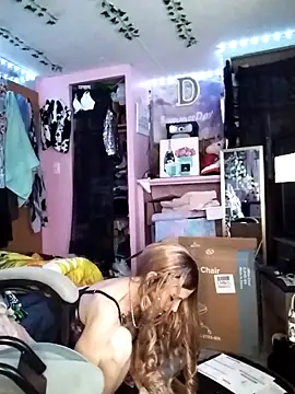 Snapshot of Purple2StayThnxx chatting on 25, 2, 2026 Purple2StayThnxx online show from 25, 2, 2026