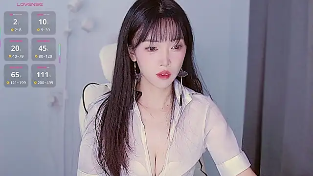 Snapshot of XiaoNana_ chatting on 25, 10, 2025 XiaoNana online show from 25, 10, 2025