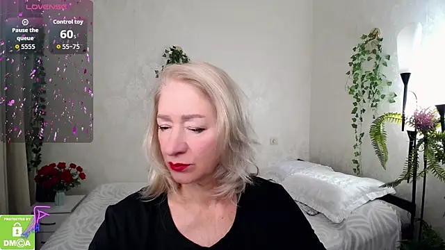 hunters woman online show from 29, 9, 2025