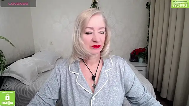 Snapshot of hunters_woman chatting on 12, 3, 2026 hunters woman online show from 12, 3, 2026